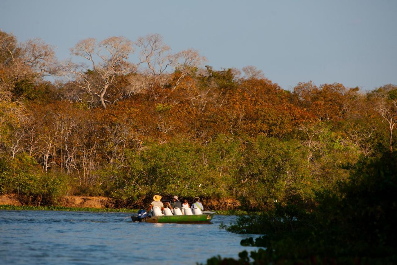 Pousada Rio Claro Poconé Exteriör bild